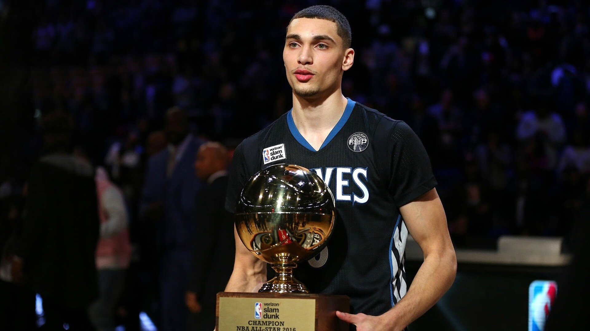 开云体育中国-鏖战底特律！欧文末节14分杀死比赛，关键先生名不虚传